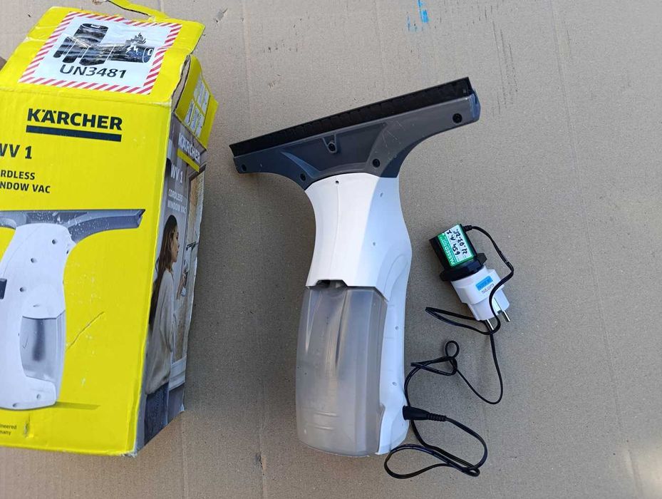 Myjka ściągacz do mycia okien akumulatorowa Karcher WV 1