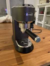Máquina de café Delonghi Dedica usada