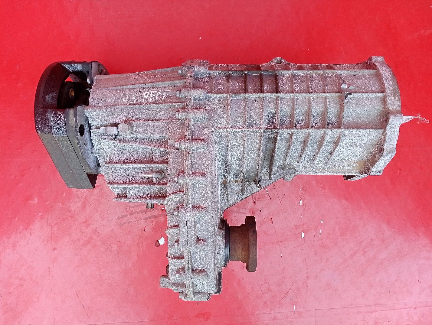 Роздатка 2.5tdi  BPE Volkswagen Touareg 2007-2010 Туарег Роздавальна