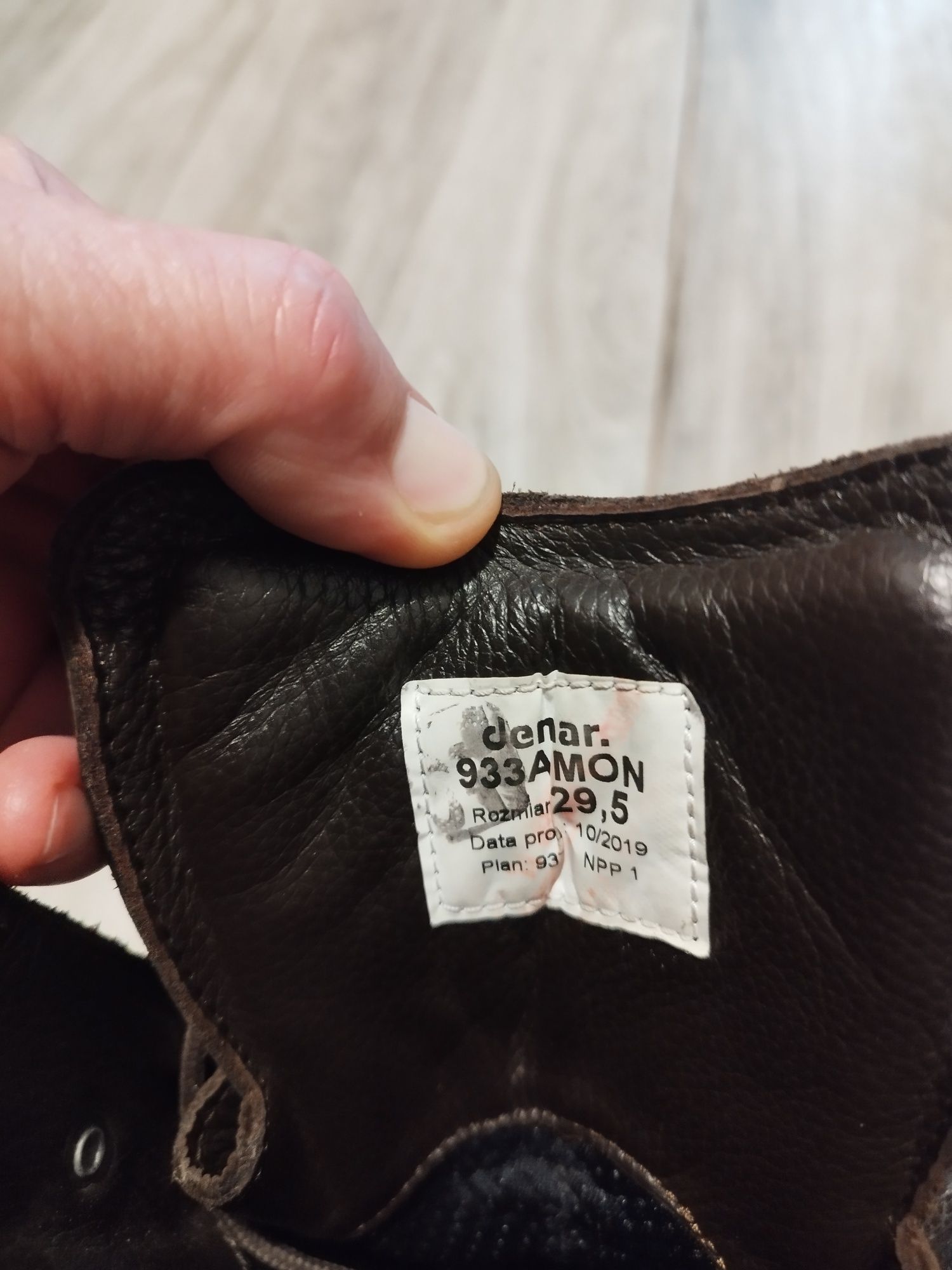 Buty wojskowe zimowe. Brązowe. Wzór 933 A MON