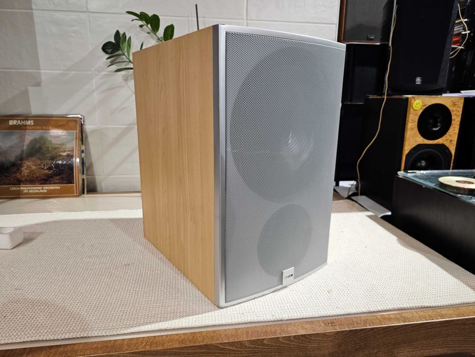 Сабвуфер Canton AS 100 SC 200Вт