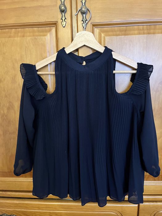 Blusa azul escura