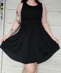 sukienka klasyczna czarna z paskiem rozmiar 36 S/M