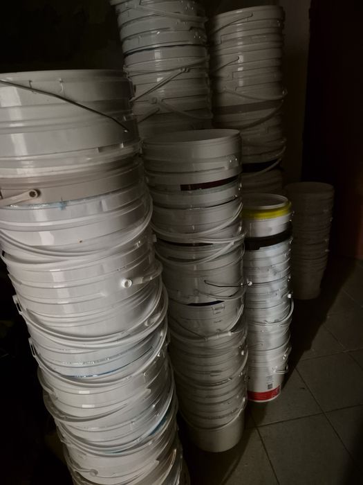 Wiaderka ok 10 litrów