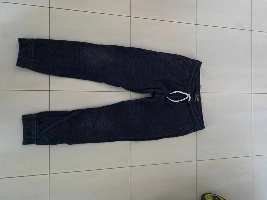 Dzieciece spodnie dresowe: C&A 146