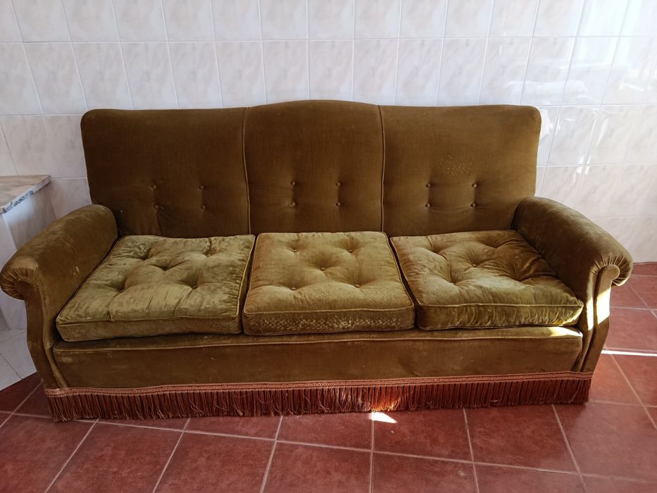 Sofá 3 lugares e duas poltronas