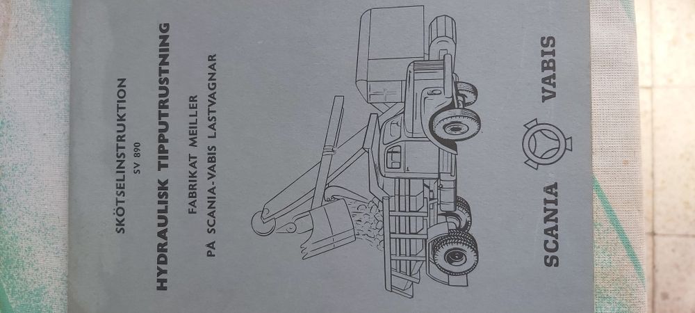 Livro "HYDRAULISK TIPPUTRUSTNING" da SCANIA-VABIS 50/60 (Raridade)