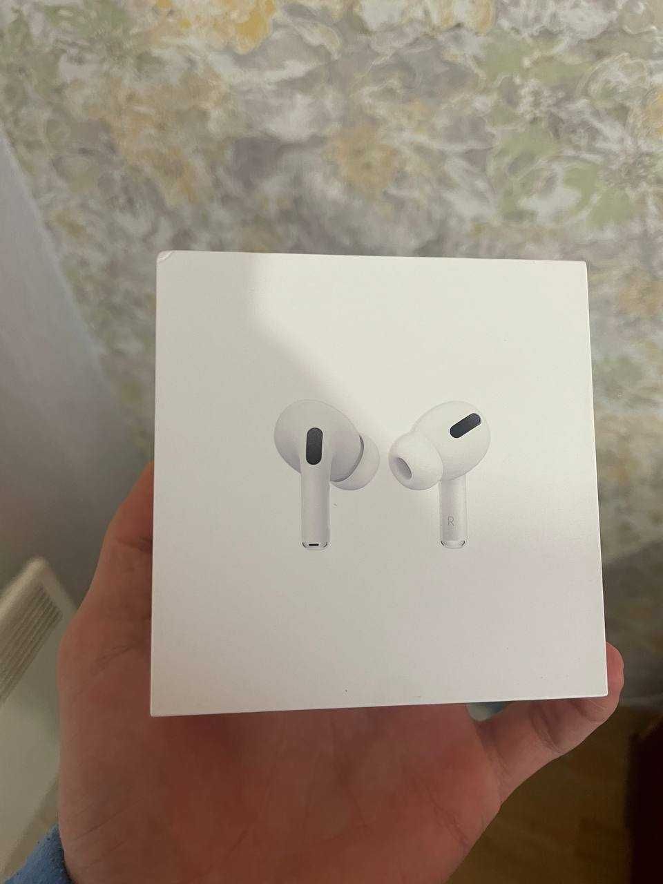 Навушники APPLE AirPods Pro