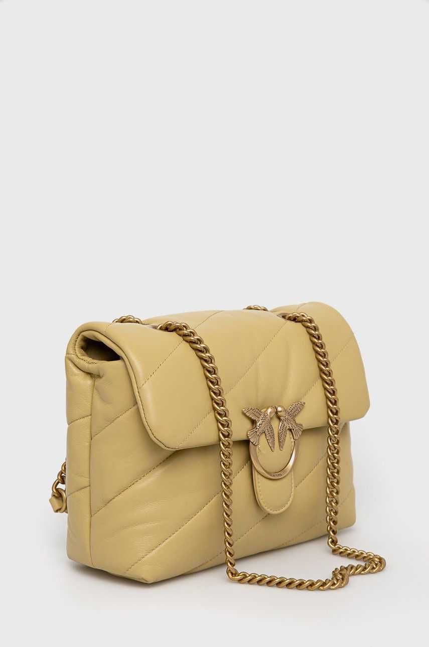 Шкіряна сумочка Pinko в модному кольорі butter yellow