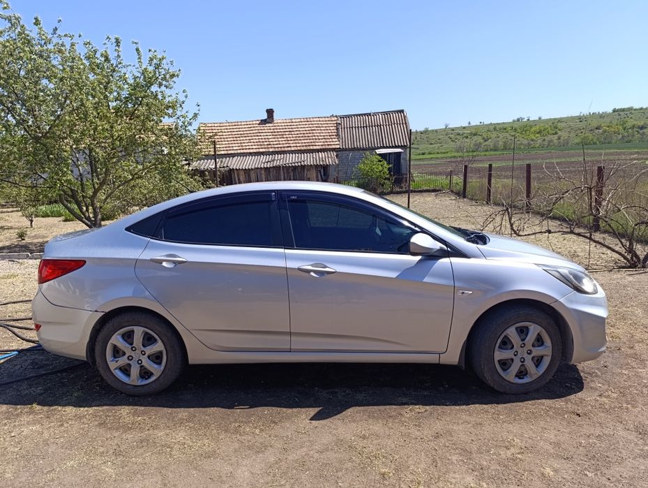 Hyundai Accent 2011 год