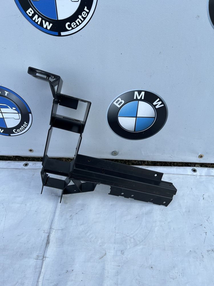 Кріплення фари праве bmw x3 f25