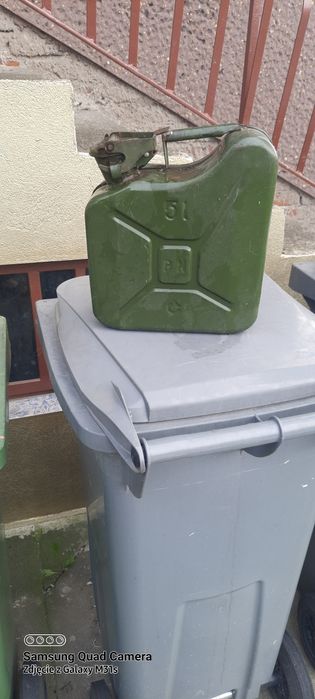 Metalowy karnister 5 l