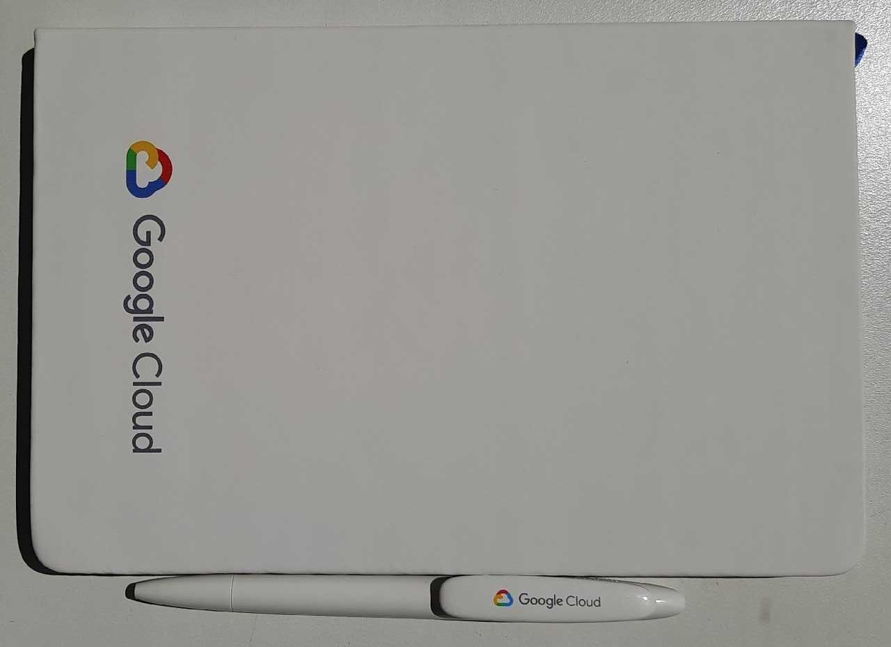 Oryginalny zeszyt i długopis Google Cloud