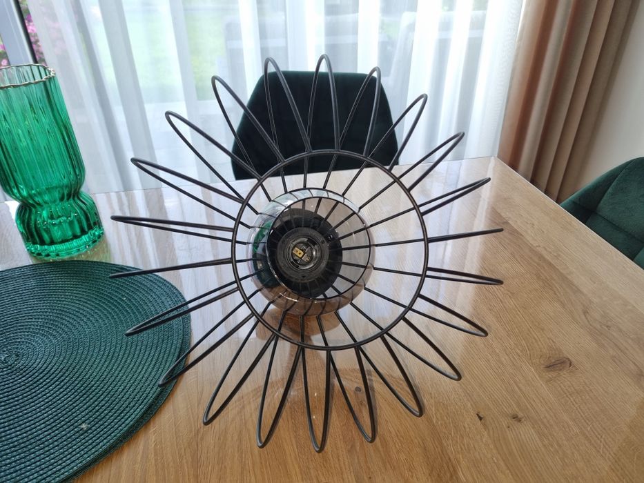 Żyrandol lampa z kloszem, kolor czarny. Loftowy. .Gwint E27