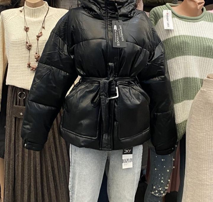 Жіноча зимова куртка (S-M)