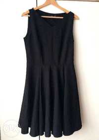 Czarna klasyczna krótka sukienka / Nife