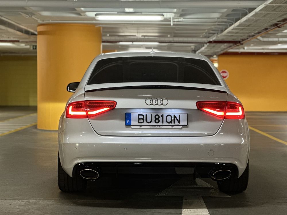 Audi A4 S line 2.0 TDI | Look RS4 |
