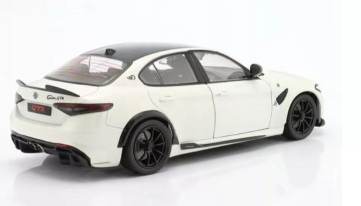 Alfa romeo giulia GTA 2022 escala 1:18