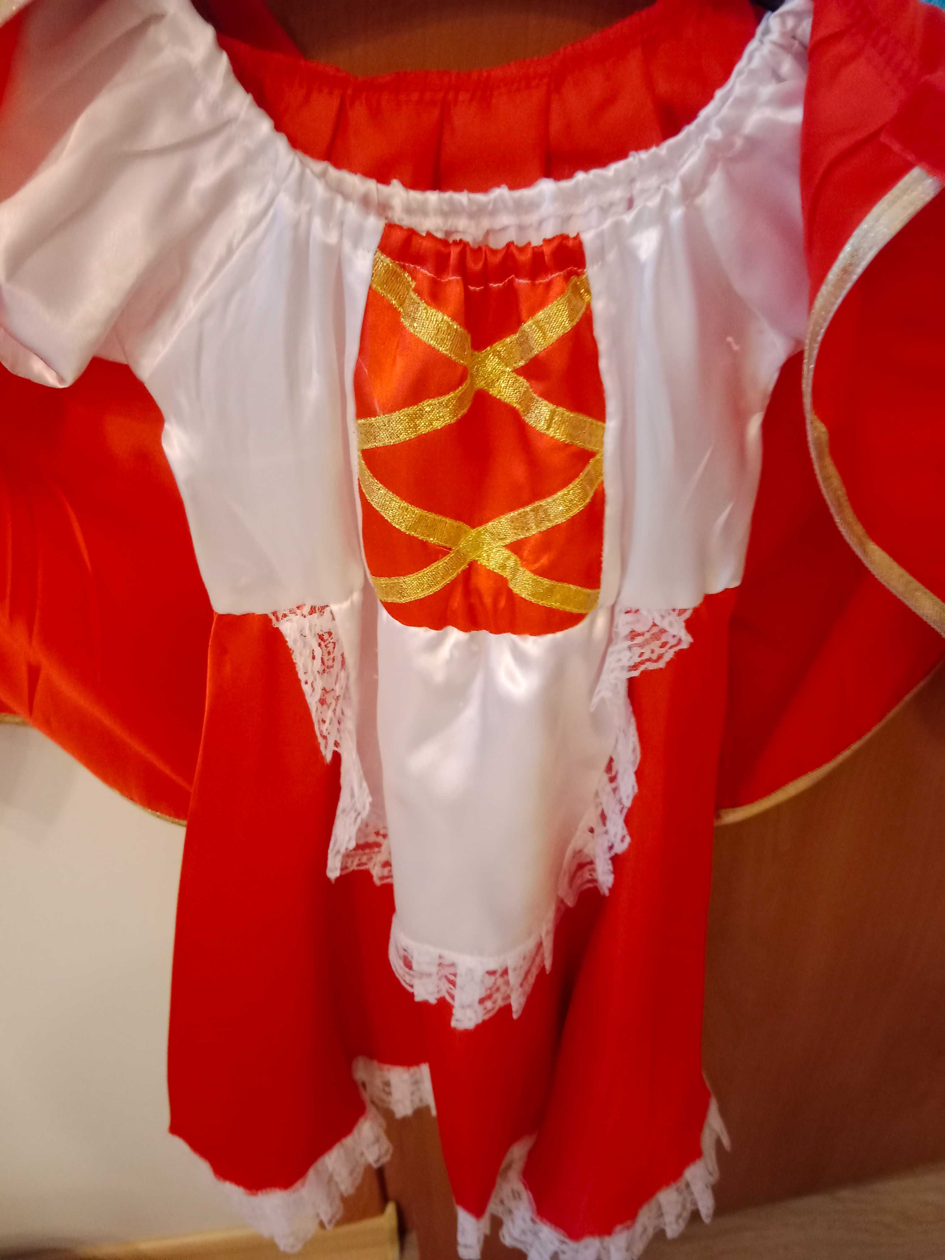 Strój czerwony kapturek