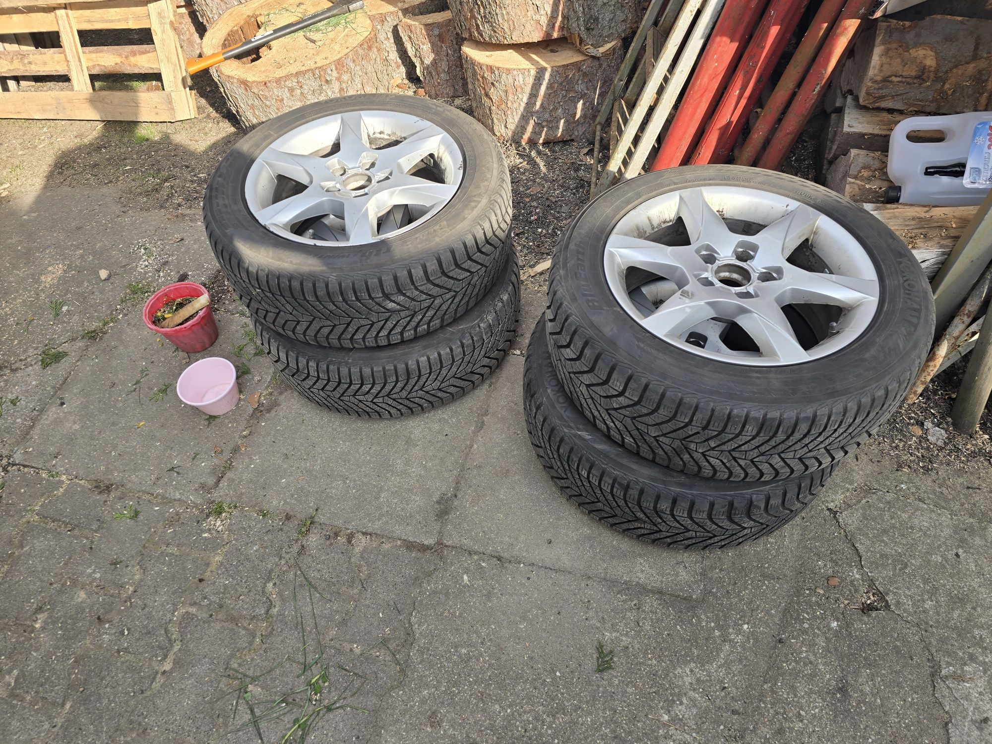 Felgi z oponami zimowymi 5x112 16 cali audi vw