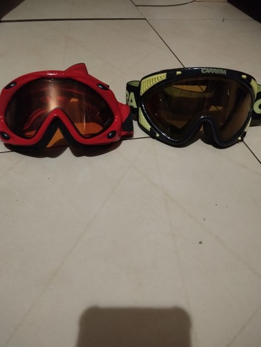 Лижні маки (окуляри бренду Carrera.