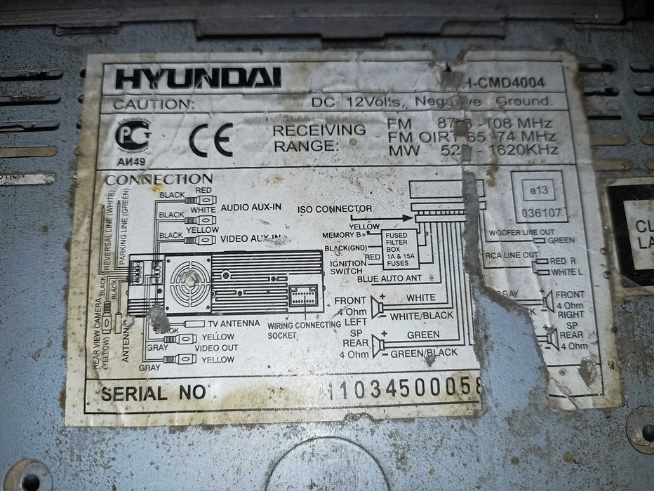 Автомагнітола Hyundai H-CMD4004 на запчастини чи відновлення