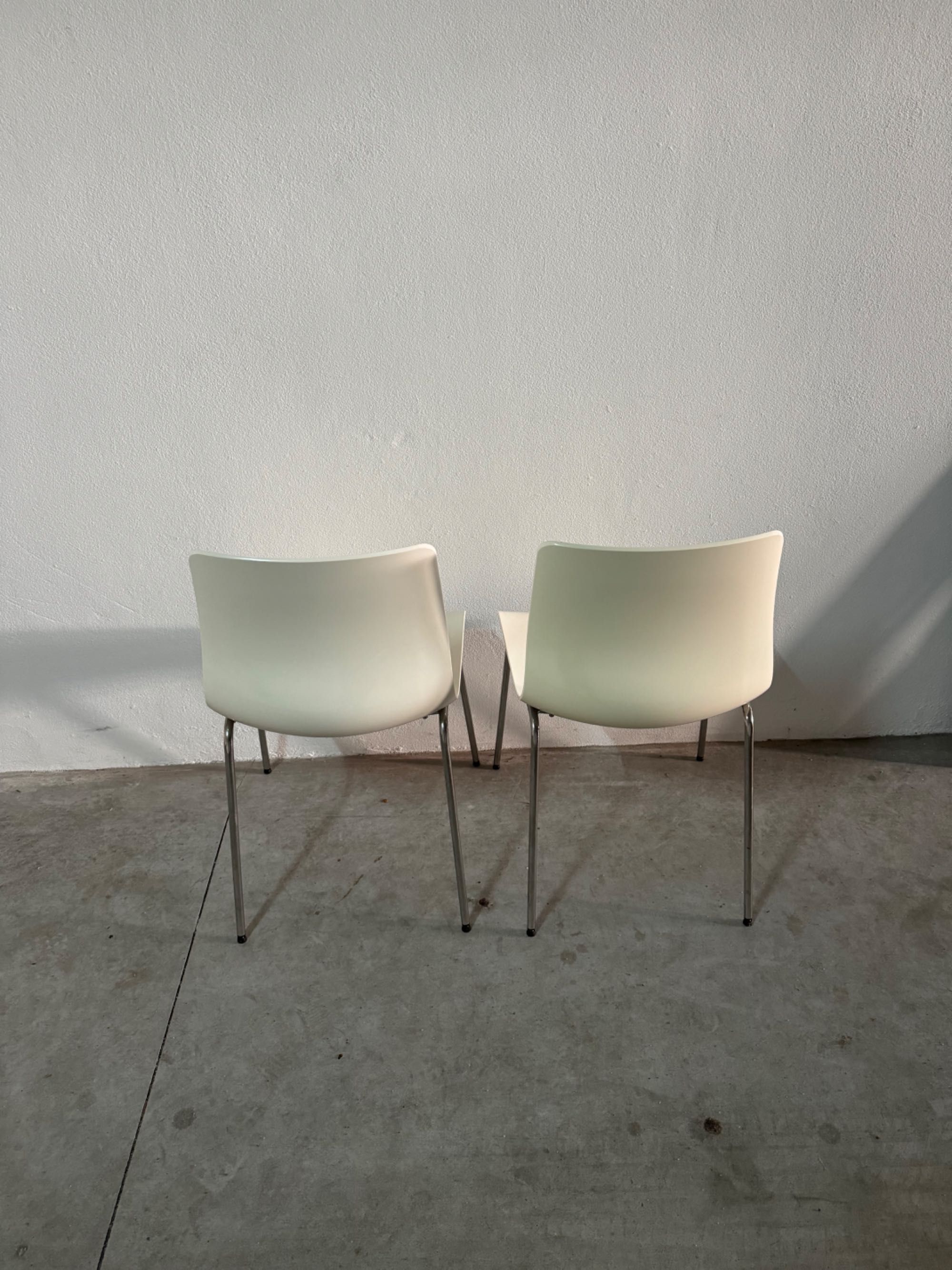 2 Cadeiras de refeição brancas