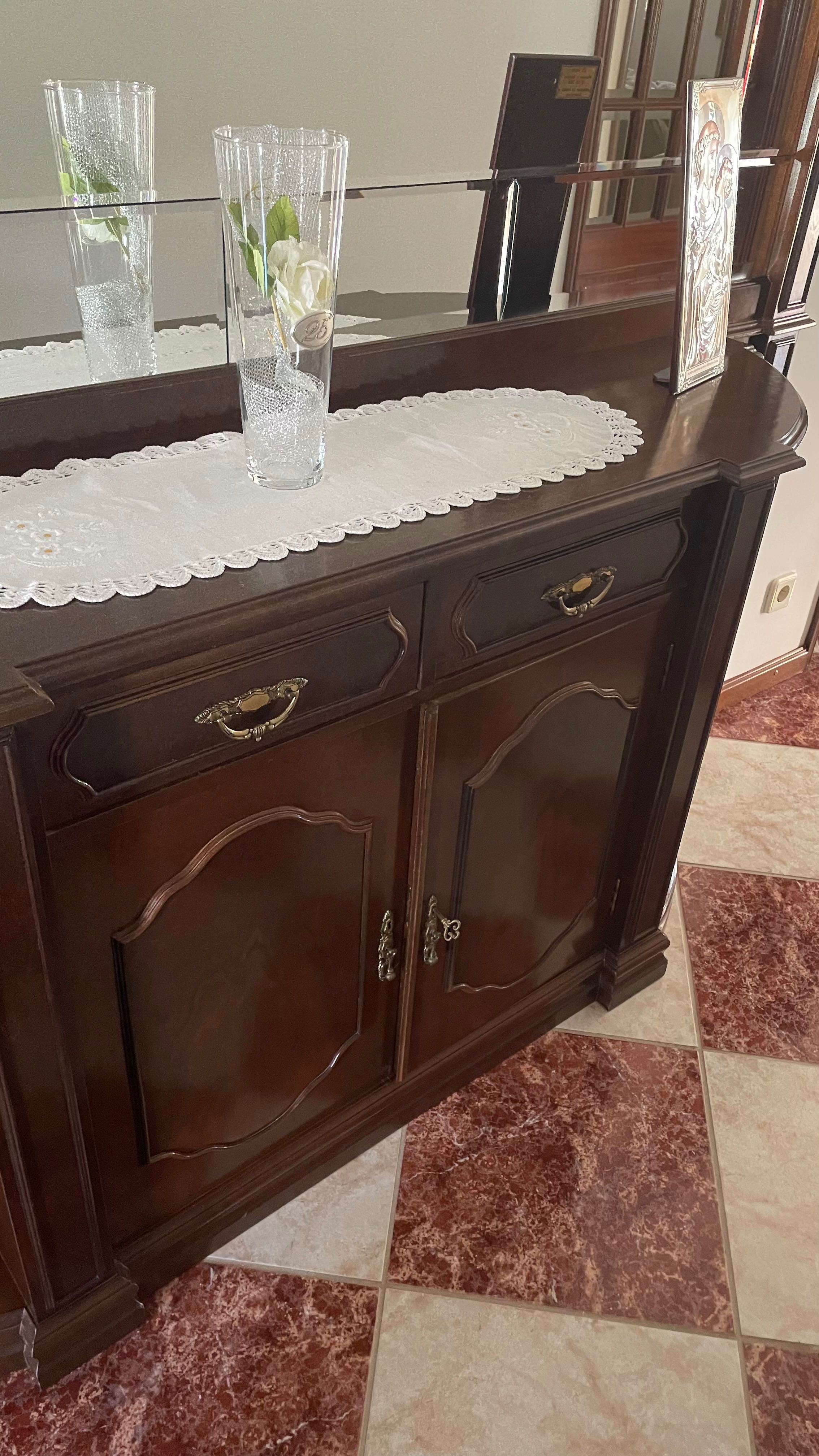 Móvel de Corredor castanho com Vidro