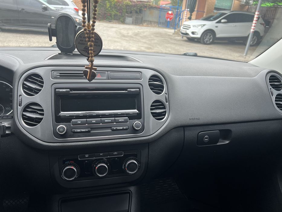 Продам Volkswagen Tiguan 2011 року