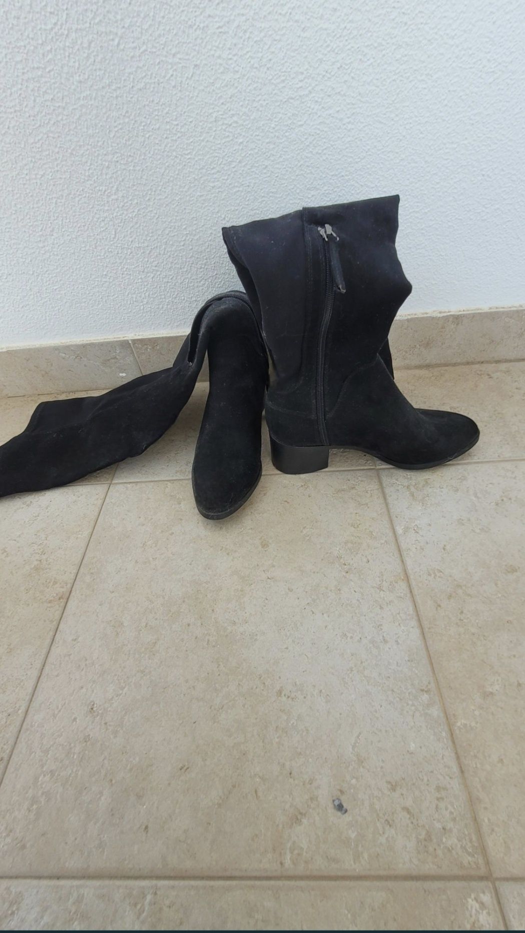 Botas Pretas cano alto