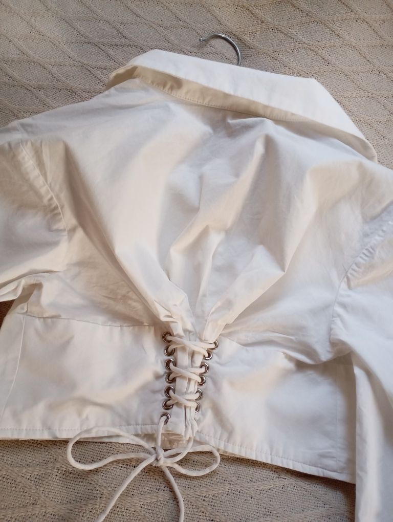 SHEIN XS-S gorsetowa bluzka biała z kołnierzykiem