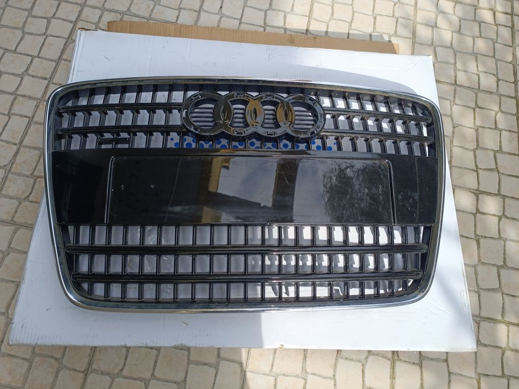grelha da frente de Audi Q7 de 2010