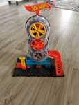 Zestaw Wyścigowy warsztat opon Hot Wheels City