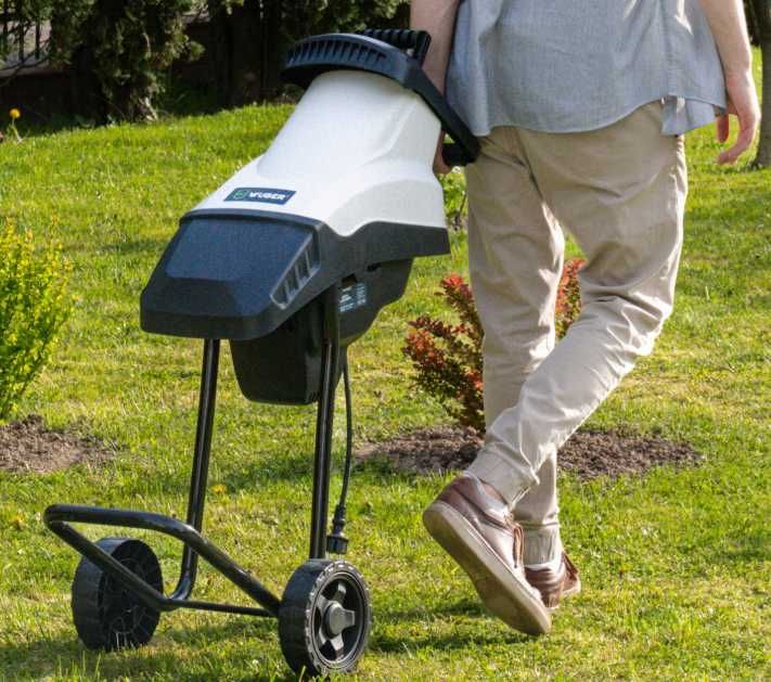 Гілкоподрібнювач електричний , шредер , веткоизмельчитель 3000 Вт 45Л