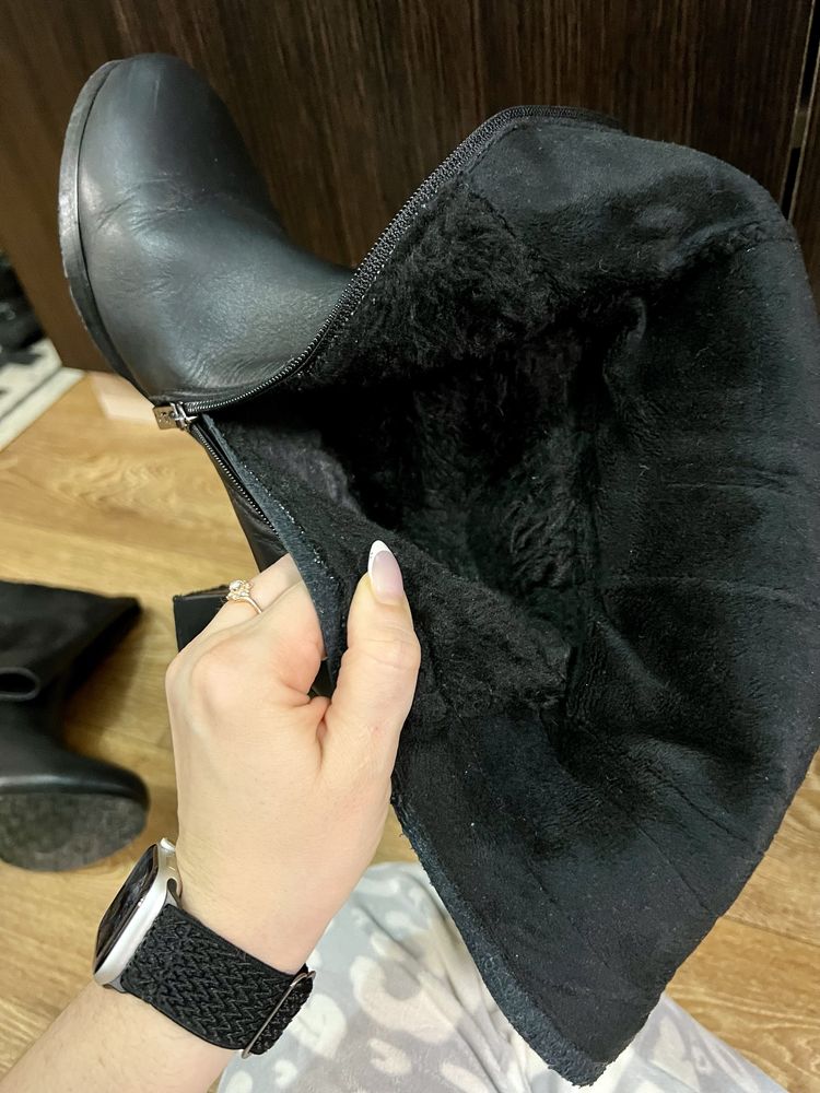 Продам сапожки (кожані, зимові)