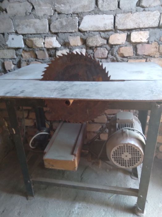 Продам циркулярну пилу