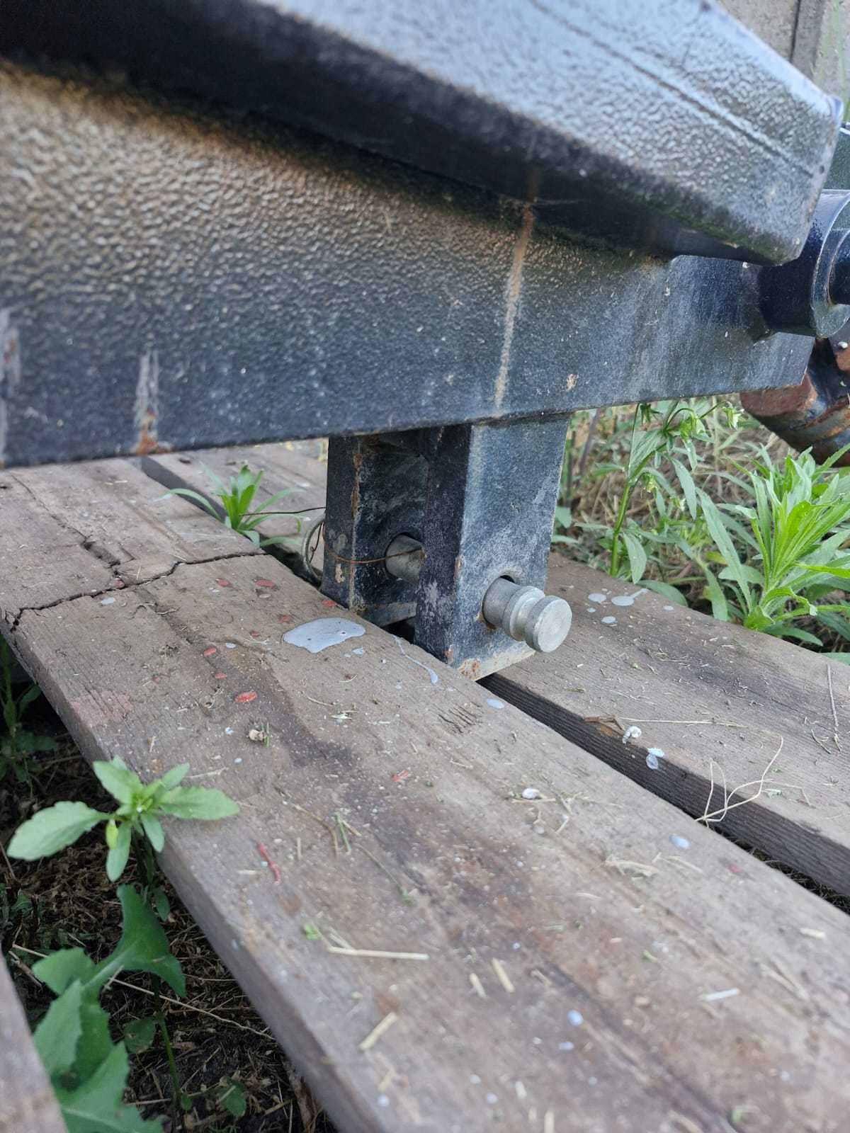 MANITOU bocian z wciągarką hydrauliczną 4 metry