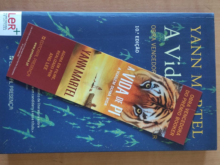 Livro "A Vida de Pi" (com capa protetora)