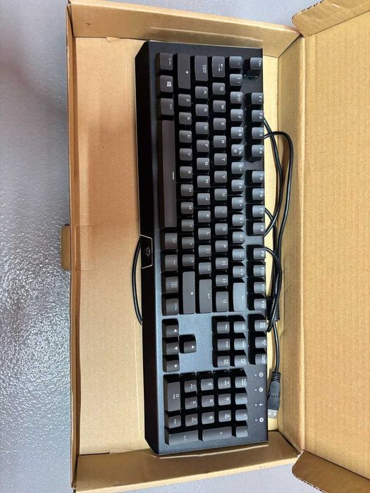 Klawiatura przewodowa Trust GXT 890 podświetlana. Nowa