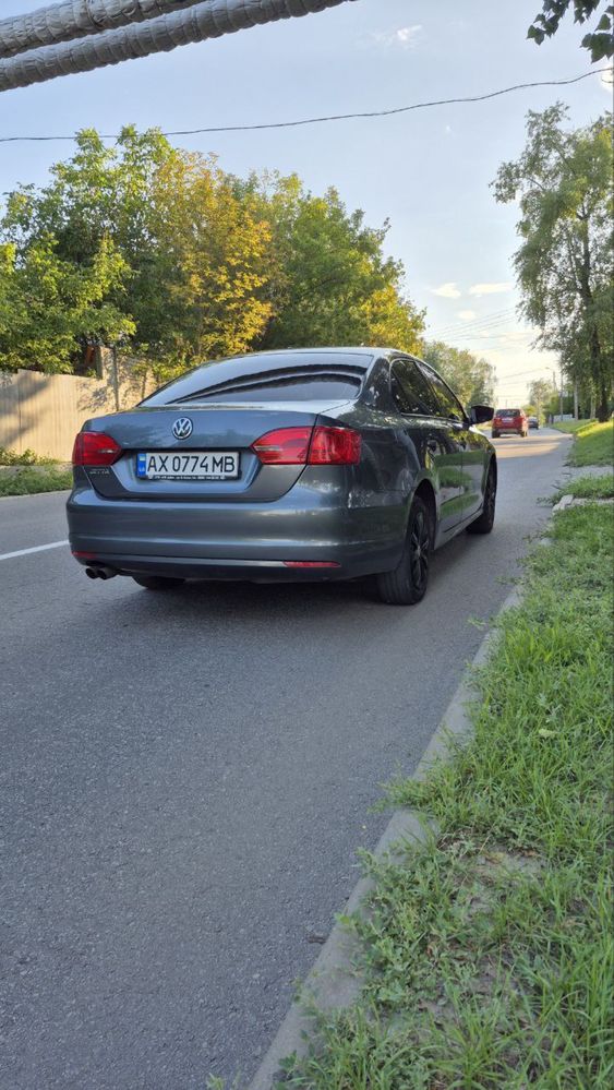 Автомобіль Volkswagen jetta 6 2014 2.0