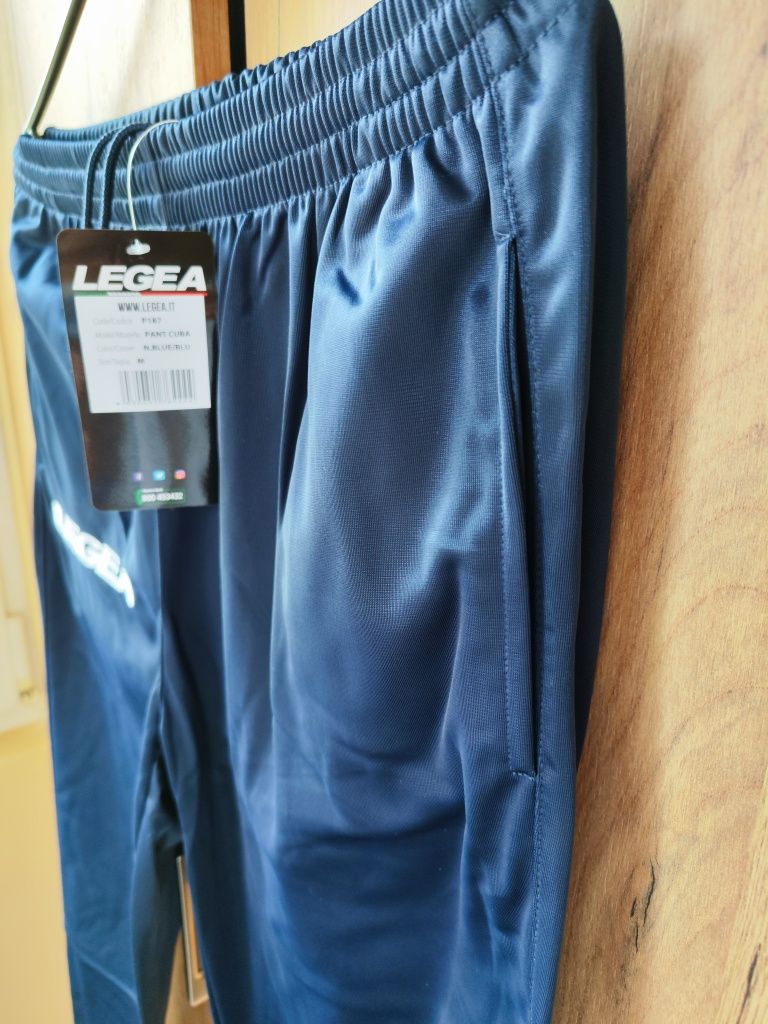 Spodnie treningowe Legea, rozmiar M, nowe w folii, kieszenie boczne. W
