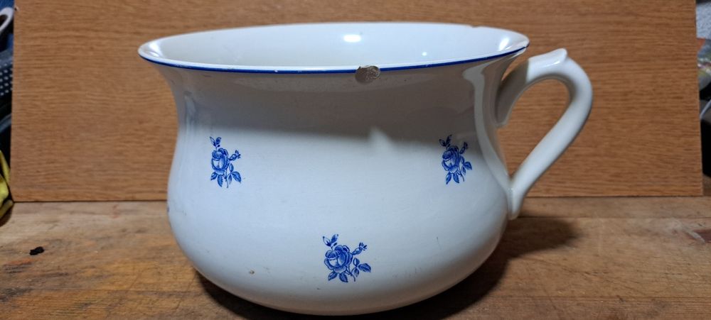 Bacio/Penico antigo, Lusitânia