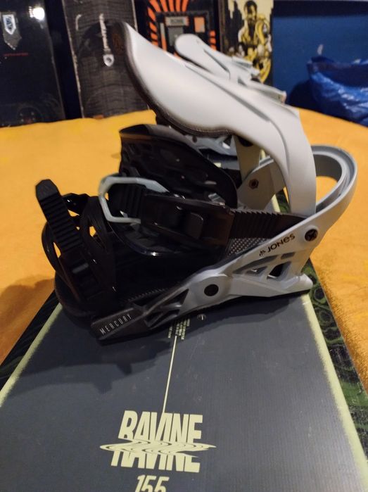 Zestaw Snowboard Rome Ravine 155 cm + Wiązania Jones Mercury M 40-43