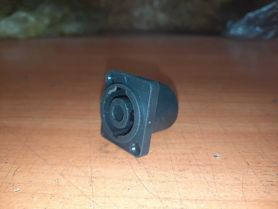 Штекер та розєм акустичний Спікон SpeakON 4-pin