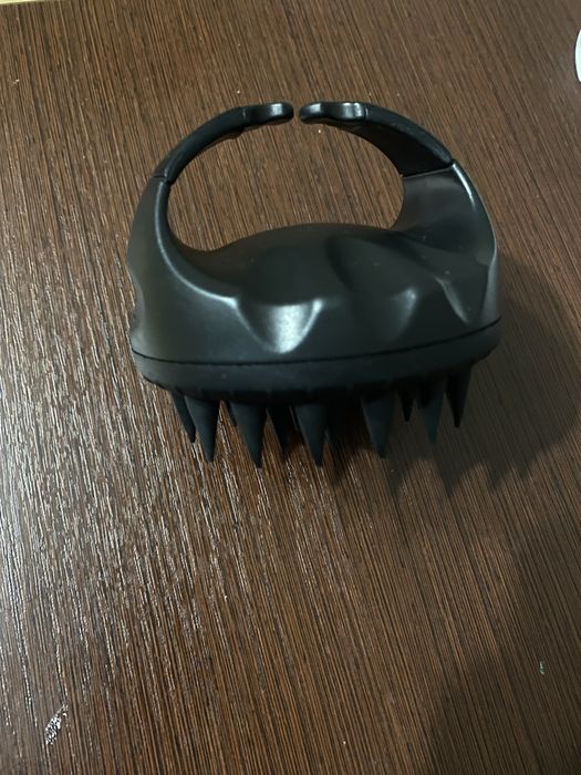 Масажна щітка