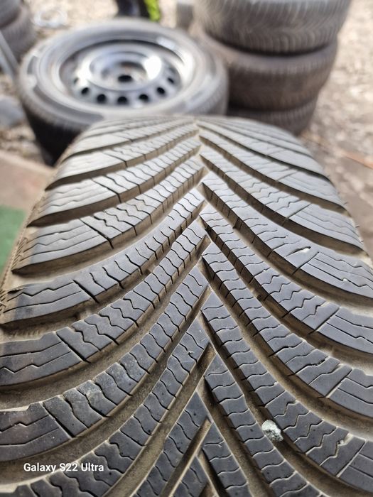 Koła zimowe 16 5×112 Audi Q2 A4 B7 A6 C6 8mm 2021rok Michelin