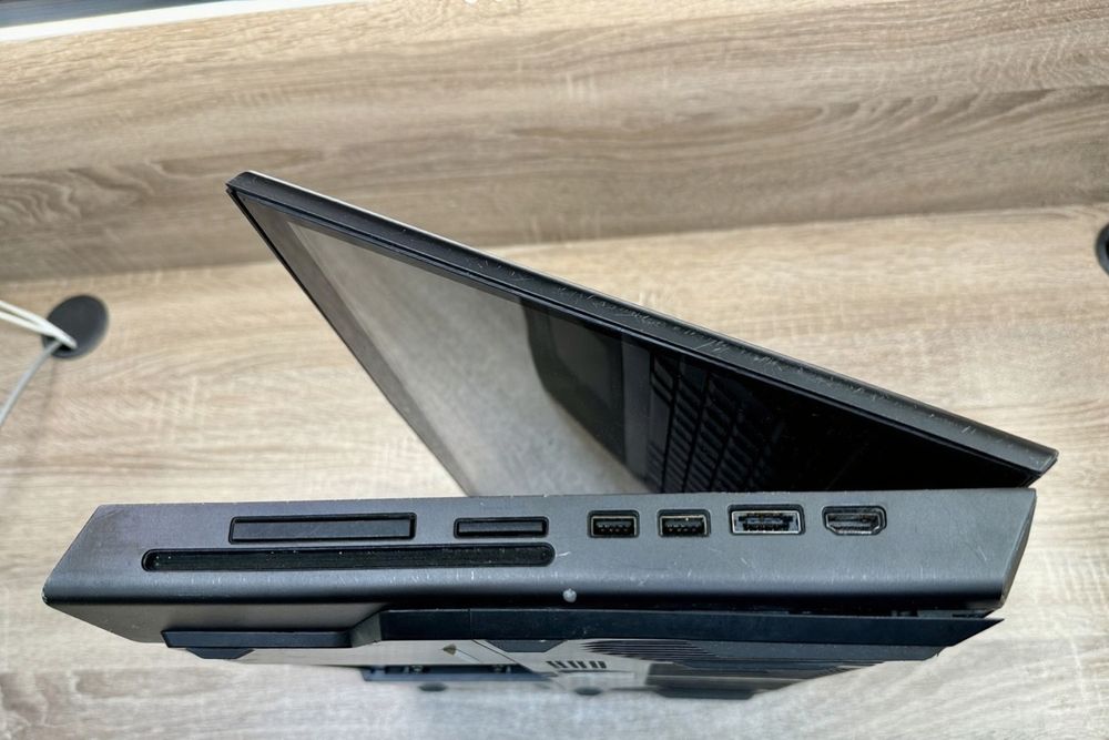 Ігровий ноутбук 18" Dell Alienware m18x R2