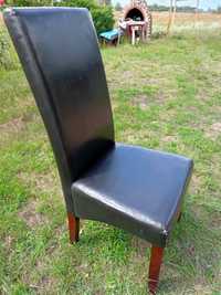 4 czarne krzesła