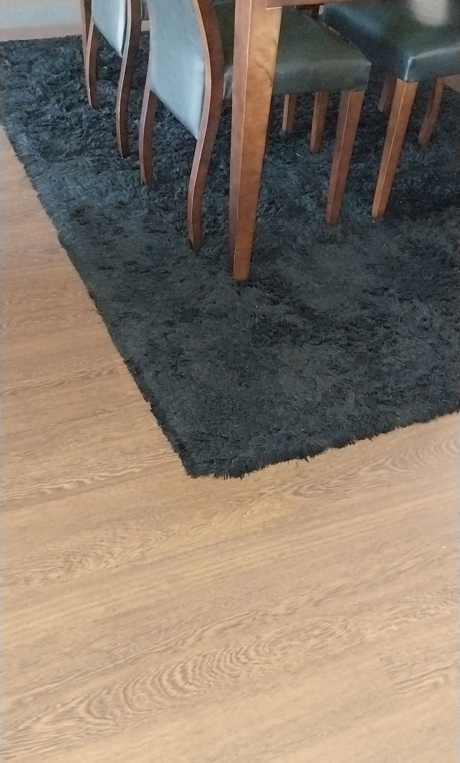 Vendo carpetes pretas