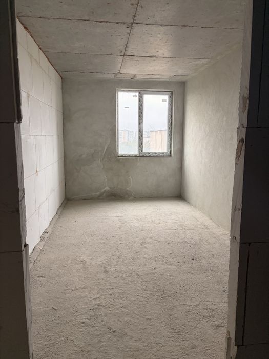 Продається 1 кімнатна квартира площа 42.3 м.к